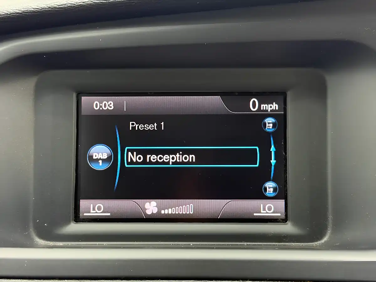 Used 2013 Volvo V40 Cross Country Lux Bronze - Interior and Exterior details 16