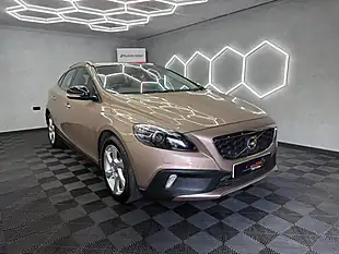 Used 2013 Volvo V40 Cross Country Lux Bronze - Interior and Exterior details 4