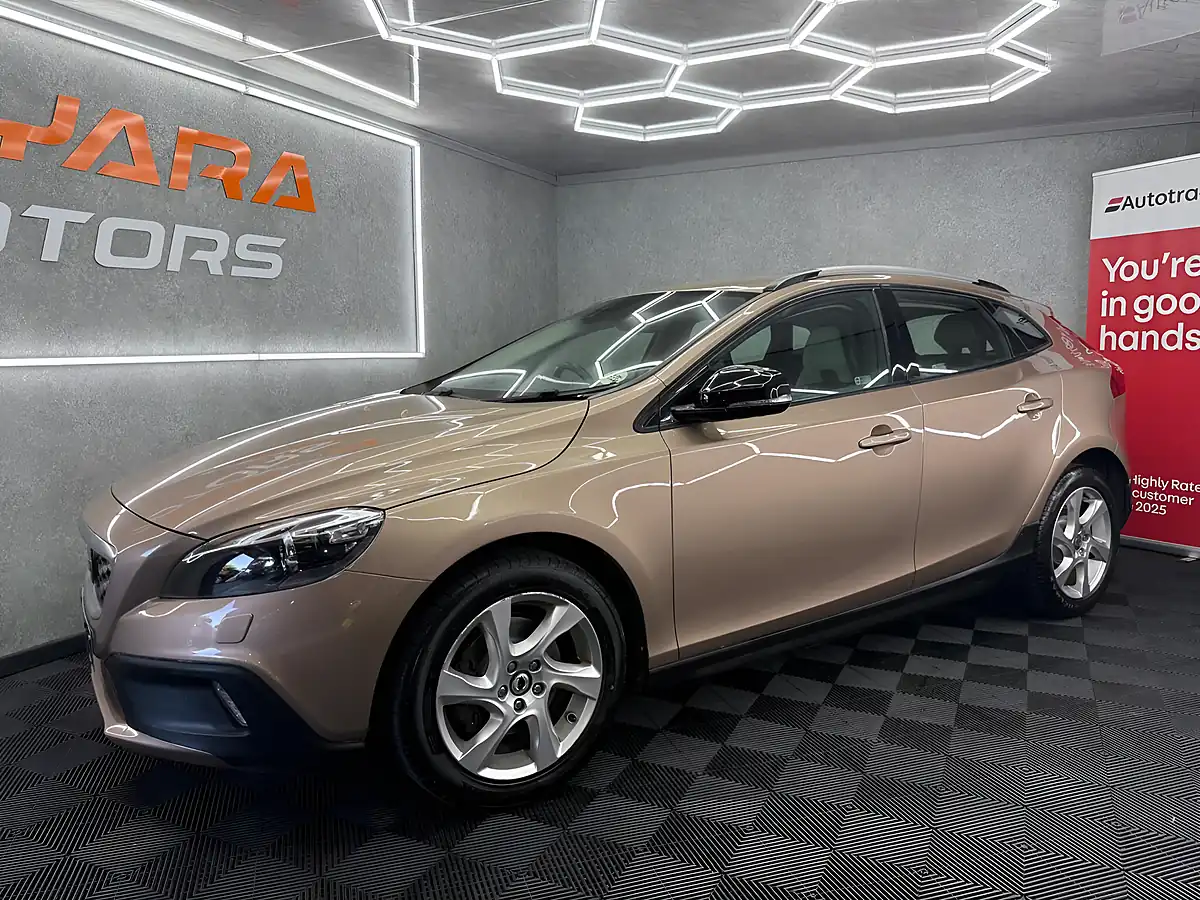 Used 2013 Volvo V40 Cross Country Lux Bronze - Interior and Exterior details 9