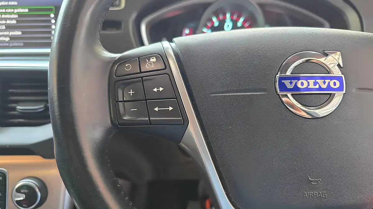 Used 2013 Volvo V40 Cross Country Lux Nav Black - Interior and Exterior details 6