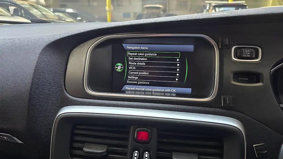Used 2013 Volvo V40 Cross Country Lux Nav Black - Interior and Exterior details 8