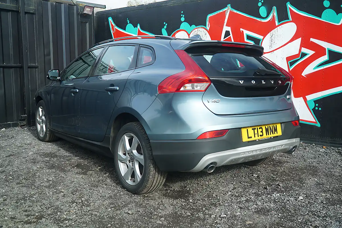 Used 2013 Volvo V40 Cross Country Lux Nav Blue - Interior and Exterior details 10