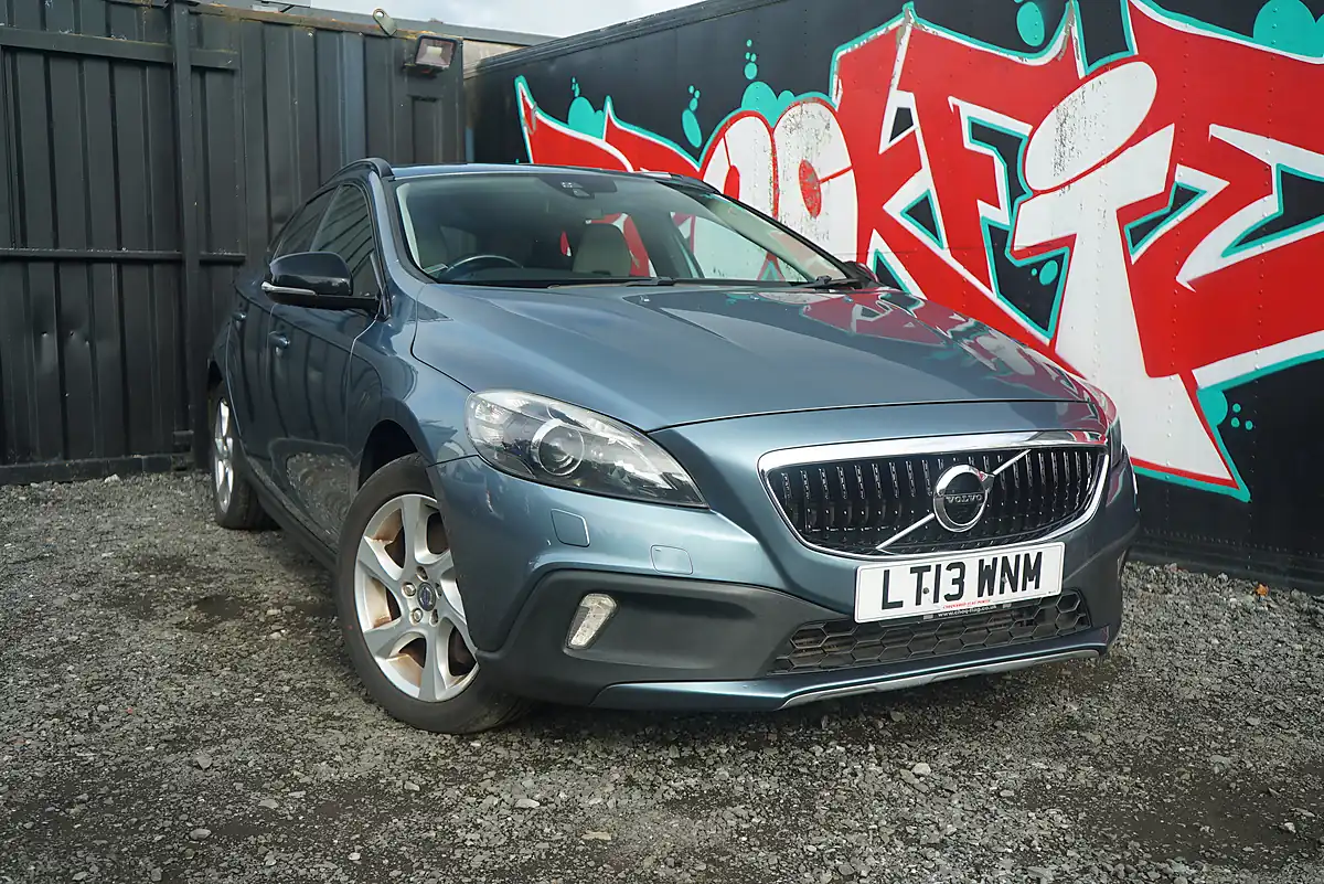 Used 2013 Volvo V40 Cross Country Lux Nav Blue - Interior and Exterior details 2