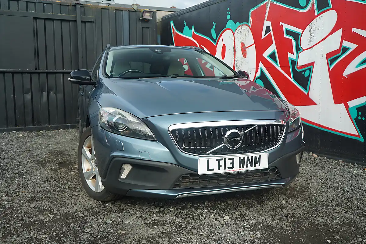 Used 2013 Volvo V40 Cross Country Lux Nav Blue - Interior and Exterior details 3
