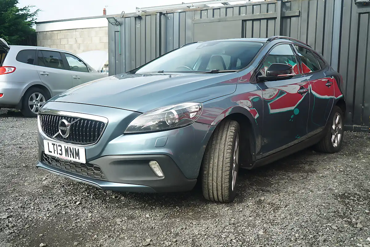 Used 2013 Volvo V40 Cross Country Lux Nav Blue - Interior and Exterior details 9