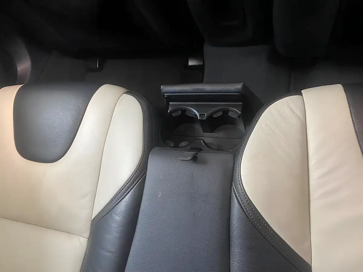 Used 2013 Volvo V40 Cross Country Lux Nav Blue - Interior and Exterior details 11