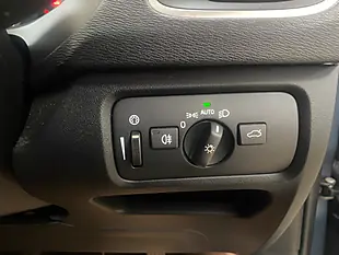 Used 2013 Volvo V40 Cross Country Lux Nav Blue - Interior and Exterior details 15