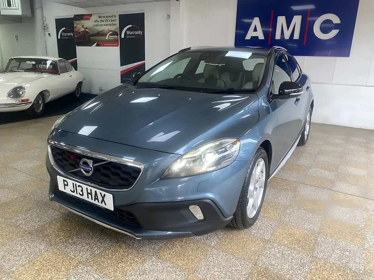 Used 2013 Volvo V40 Cross Country Lux Nav Blue - Interior and Exterior details 3