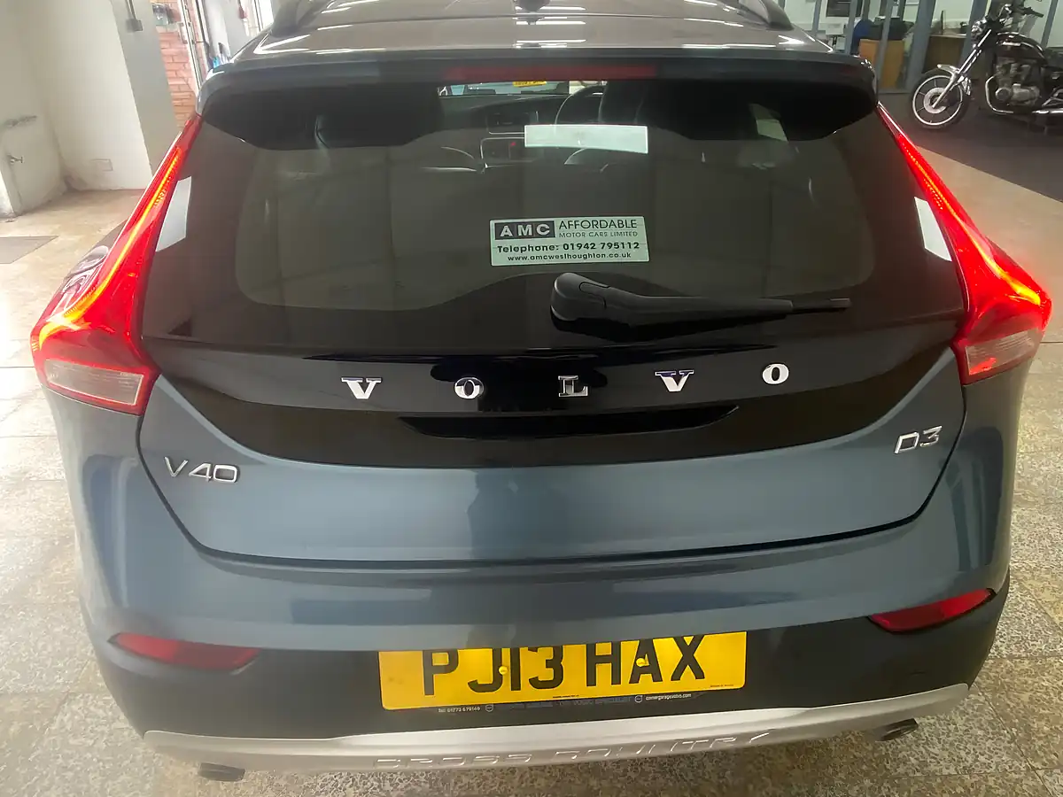 Used 2013 Volvo V40 Cross Country Lux Nav Blue - Interior and Exterior details 6