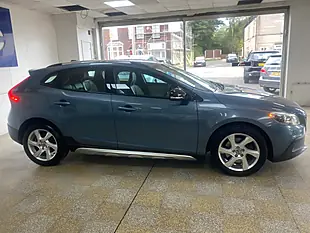 Used 2013 Volvo V40 Cross Country Lux Nav Blue - Interior and Exterior details 8