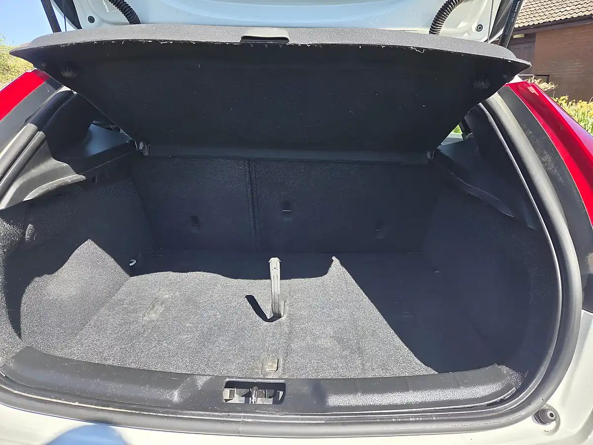 Used 2013 Volvo V40 Cross Country Lux White - Interior and Exterior details 13