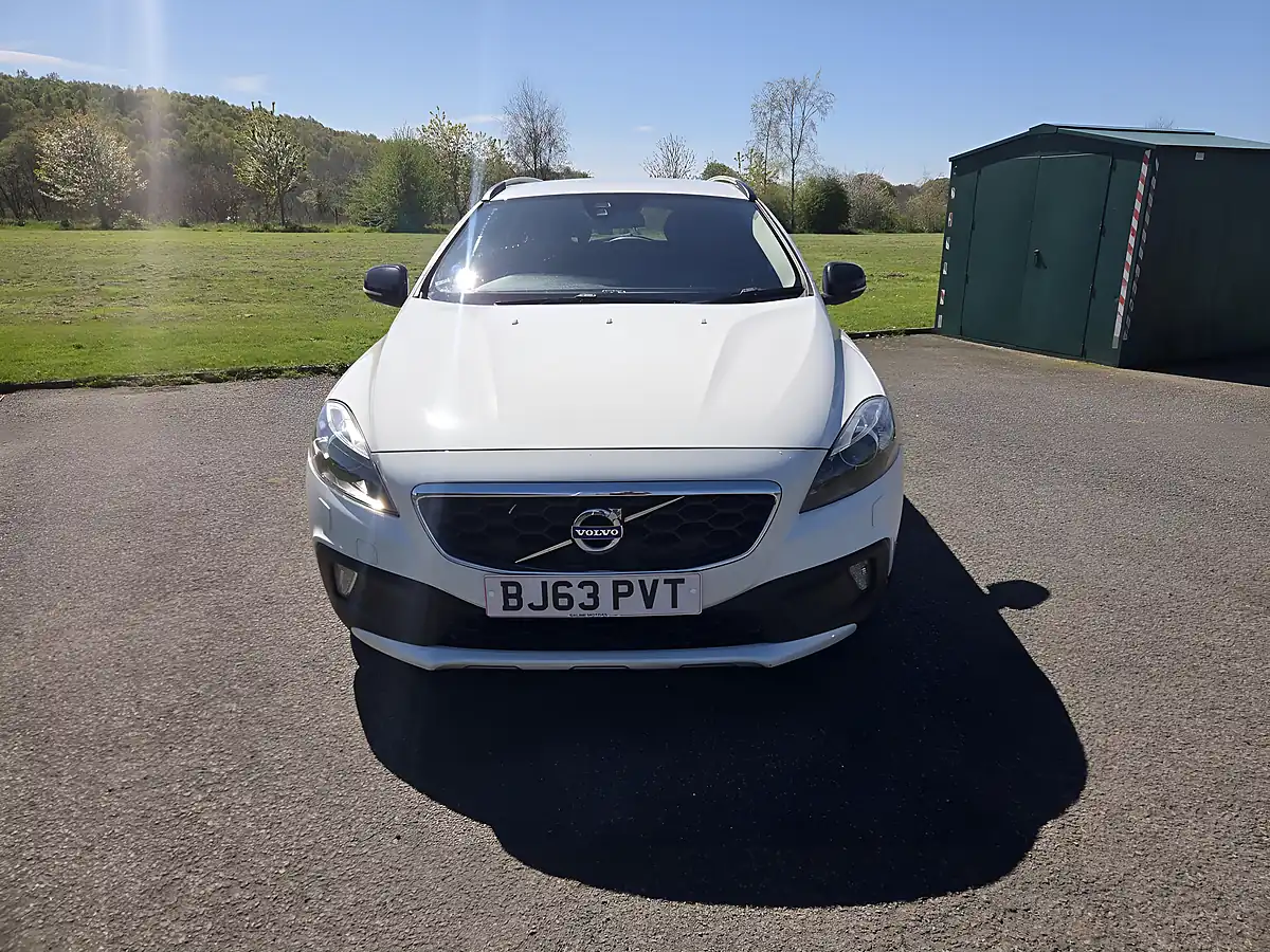 Used 2013 Volvo V40 Cross Country Lux White - Interior and Exterior details 2