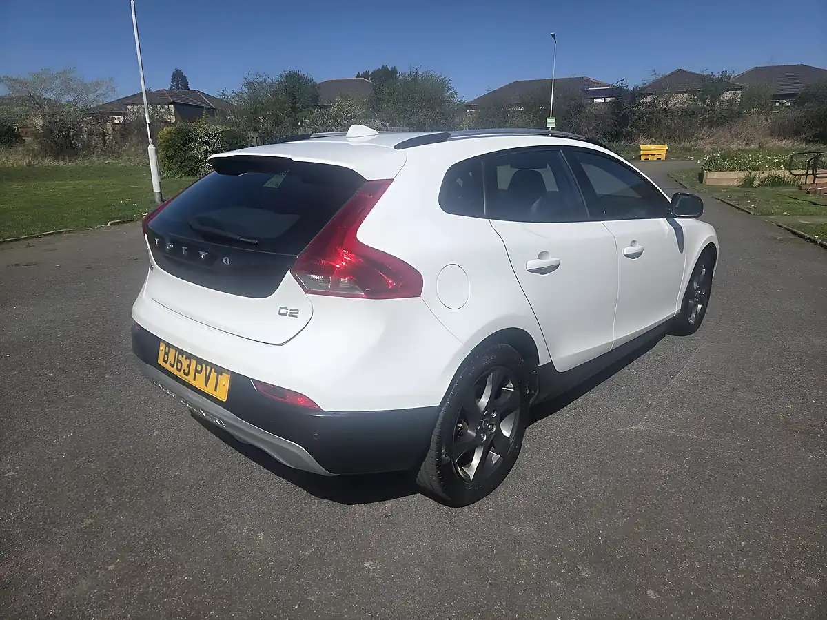Used 2013 Volvo V40 Cross Country Lux White - Interior and Exterior details 5