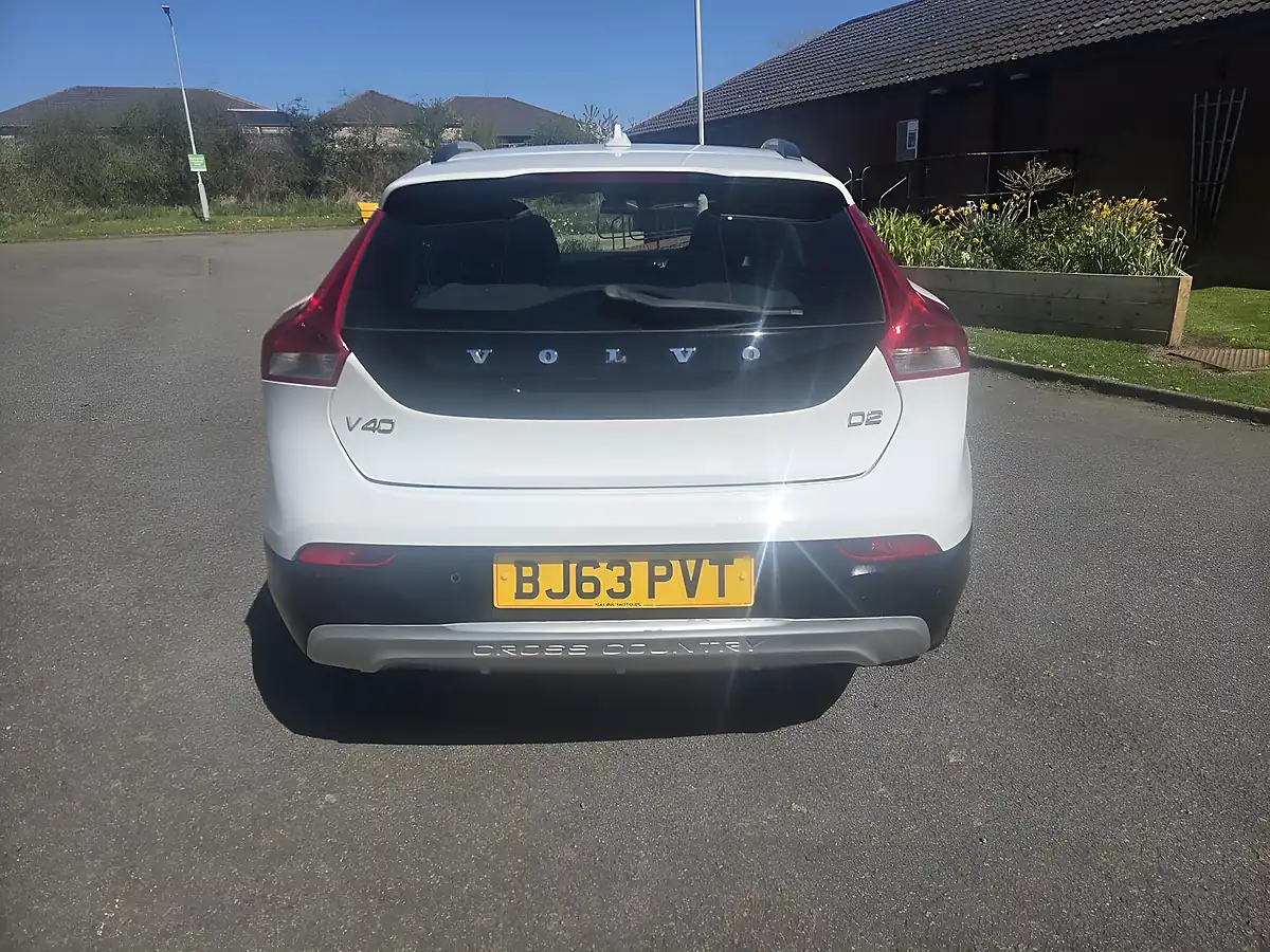 Used 2013 Volvo V40 Cross Country Lux White - Interior and Exterior details 7