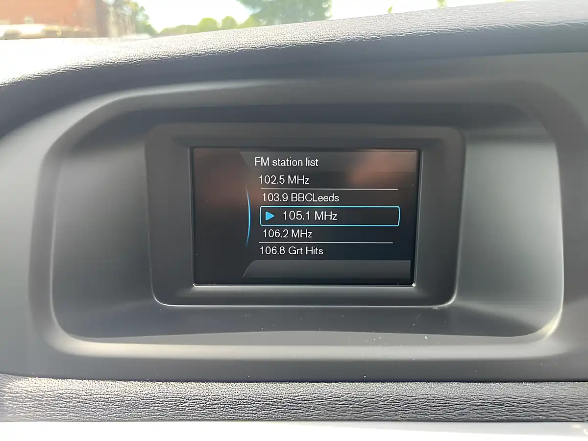 Used 2013 Volvo V40 R-Design Ice White - Interior and Exterior details 13
