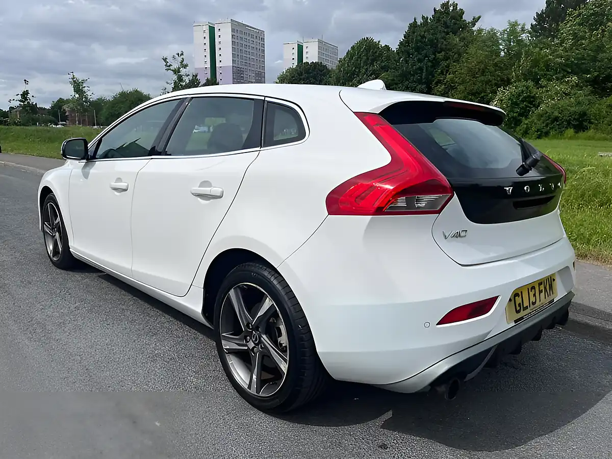 Used 2013 Volvo V40 R-Design Ice White - Interior and Exterior details 3