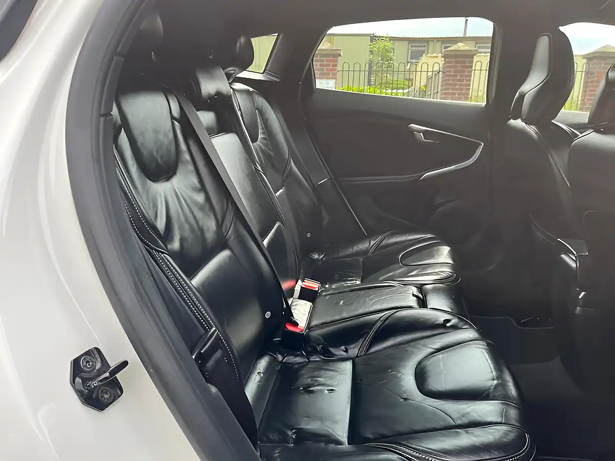 Used 2013 Volvo V40 R-Design Ice White - Interior and Exterior details 8