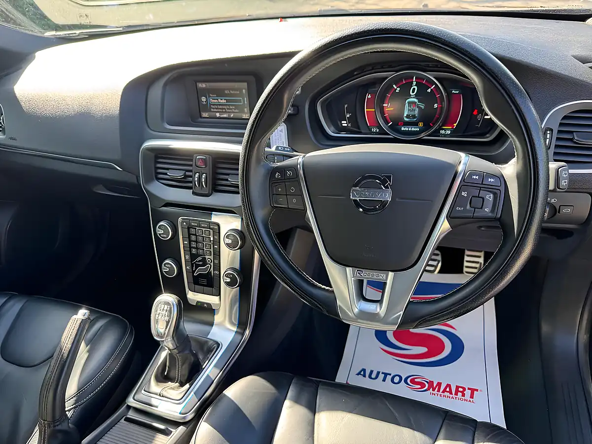 Used 2013 Volvo V40 R-Design Lux Black - Interior and Exterior details 13