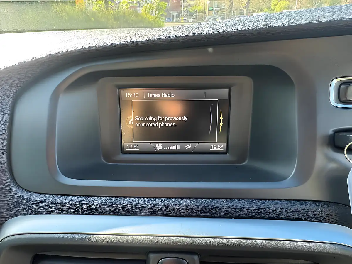 Used 2013 Volvo V40 R-Design Lux Black - Interior and Exterior details 16