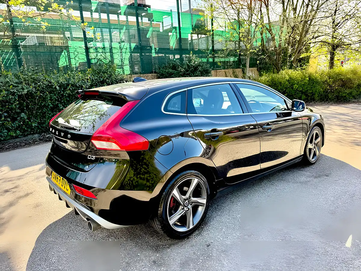 Used 2013 Volvo V40 R-Design Lux Black - Interior and Exterior details 4