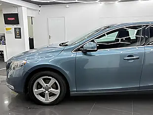 Used 2013 Volvo V40 Se Blue - Interior and Exterior details 5