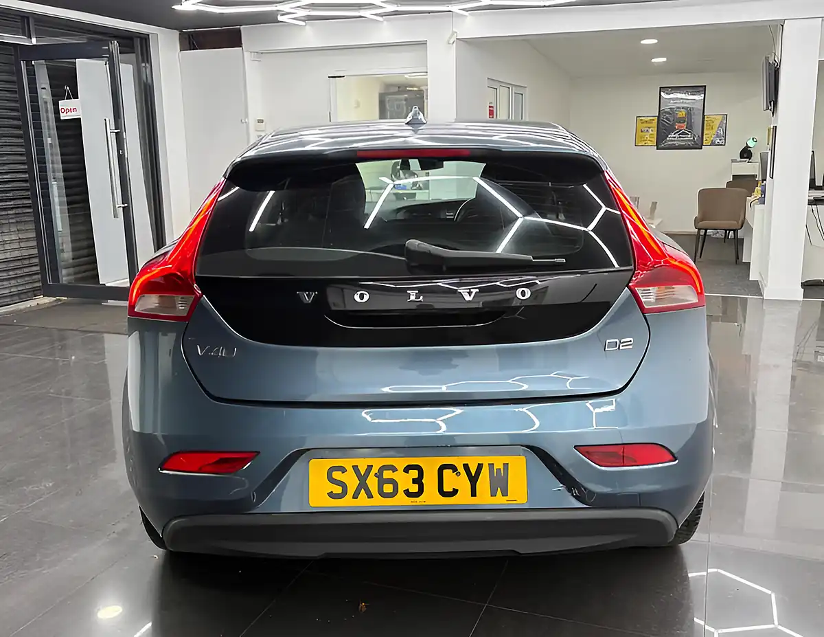 Used 2013 Volvo V40 Se Blue - Interior and Exterior details 6