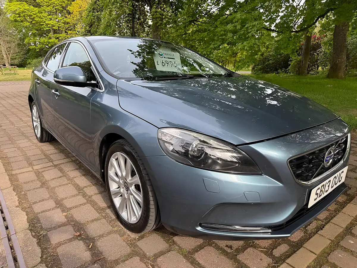 Used 2013 Volvo V40 Se Lux Blue - Interior and Exterior details 3