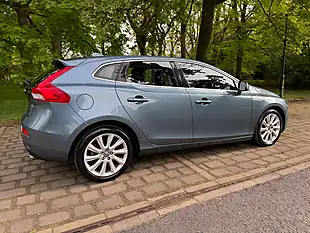 Used 2013 Volvo V40 Se Lux Blue - Interior and Exterior details 8