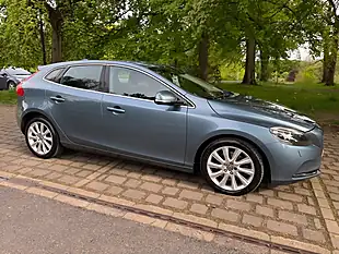 Used 2013 Volvo V40 Se Lux Blue - Interior and Exterior details 9