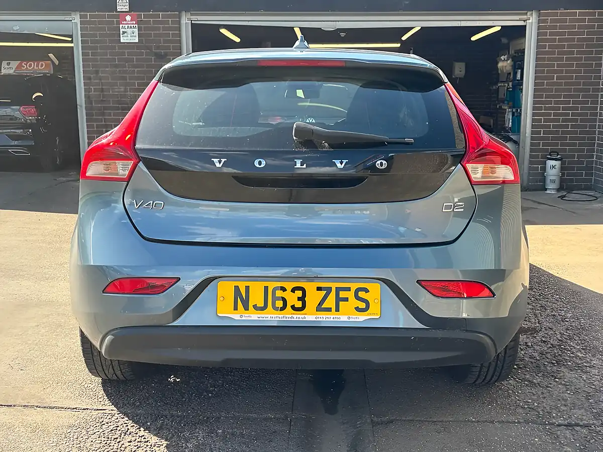 Used 2013 Volvo V40 Se Lux Nav Blue - Interior and Exterior details 6