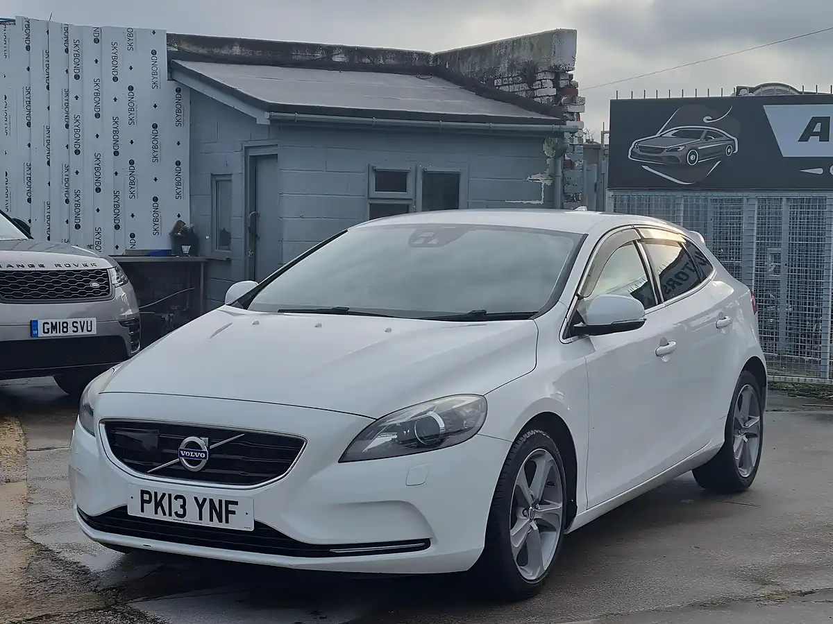 Used 2013 Volvo V40 Se Lux Nav Other - Interior and Exterior details 3