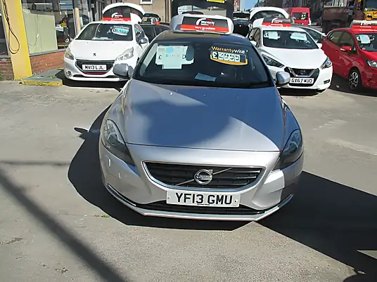 2013 Volvo V40 SE Lux Nav D2