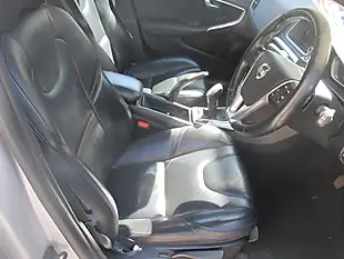 Used 2013 Volvo V40 Se Lux Nav Silver - Interior and Exterior details 7