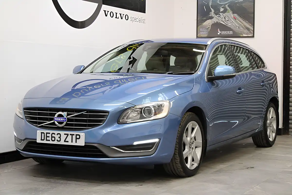 Used 2013 Volvo V60 Se Lux Blue - Interior and Exterior details 13