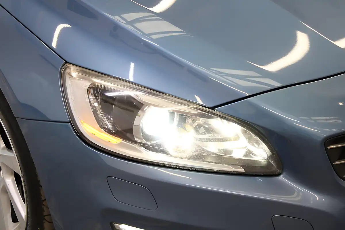 Used 2013 Volvo V60 Se Lux Blue - Interior and Exterior details 14