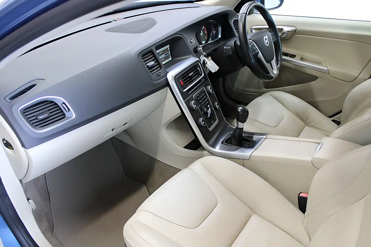 Used 2013 Volvo V60 Se Lux Blue - Interior and Exterior details 2