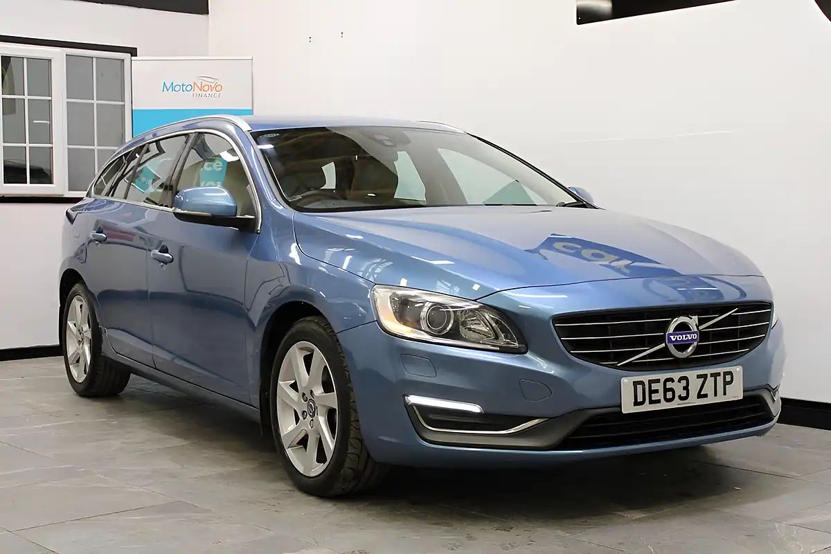 Used 2013 Volvo V60 Se Lux Blue - Interior and Exterior details 6