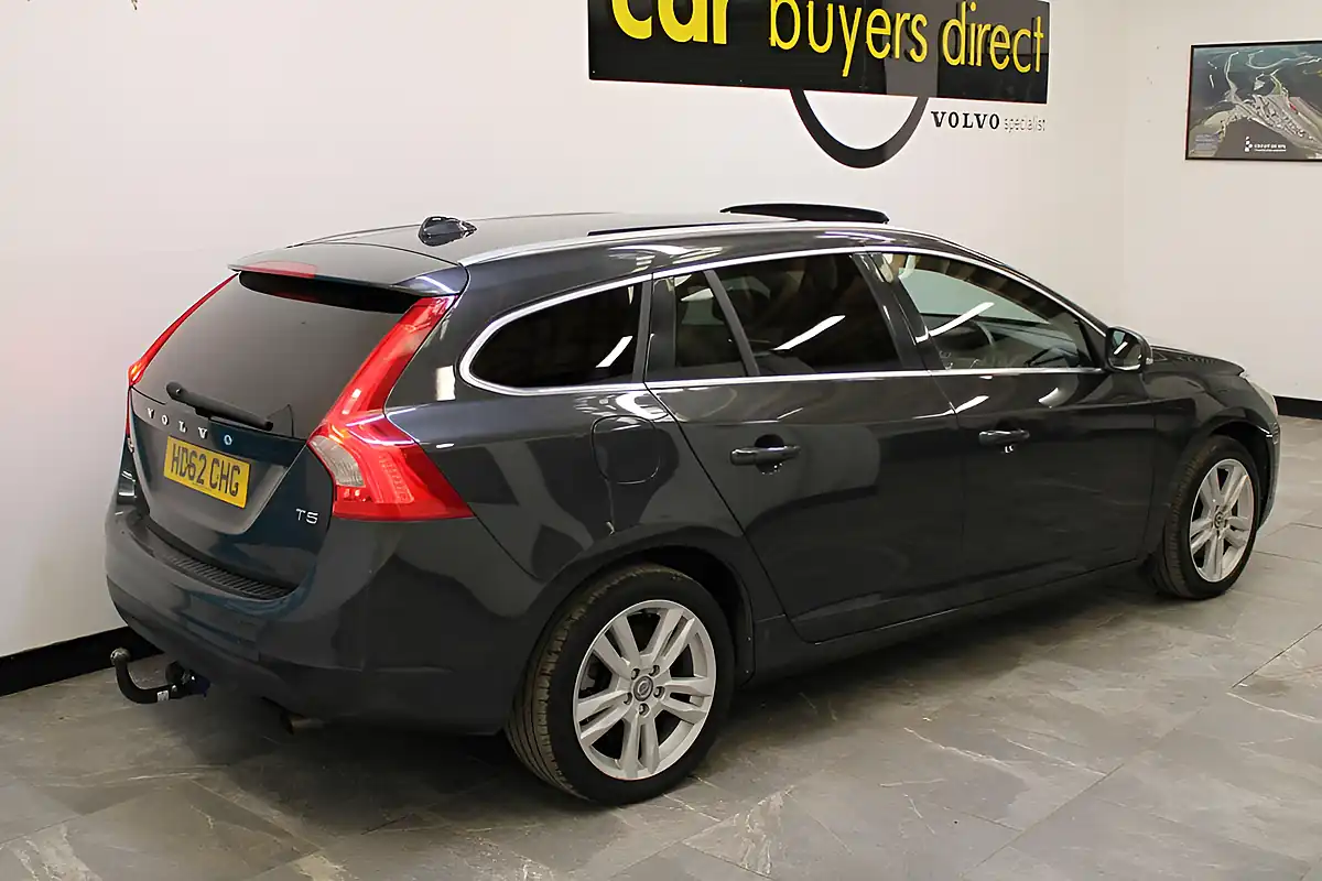 Used 2013 Volvo V60 Se Lux Nav Grey - Interior and Exterior details 4