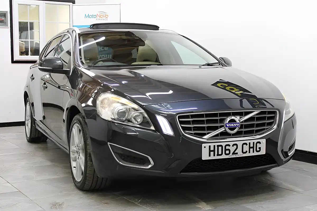 Used 2013 Volvo V60 Se Lux Nav Grey - Interior and Exterior details 7