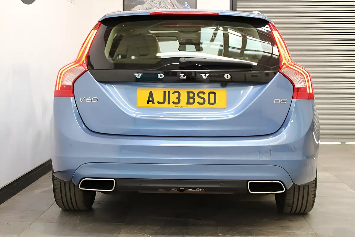 Used 2013 Volvo V60 Se Lux Nav Power Blue - Interior and Exterior details 10