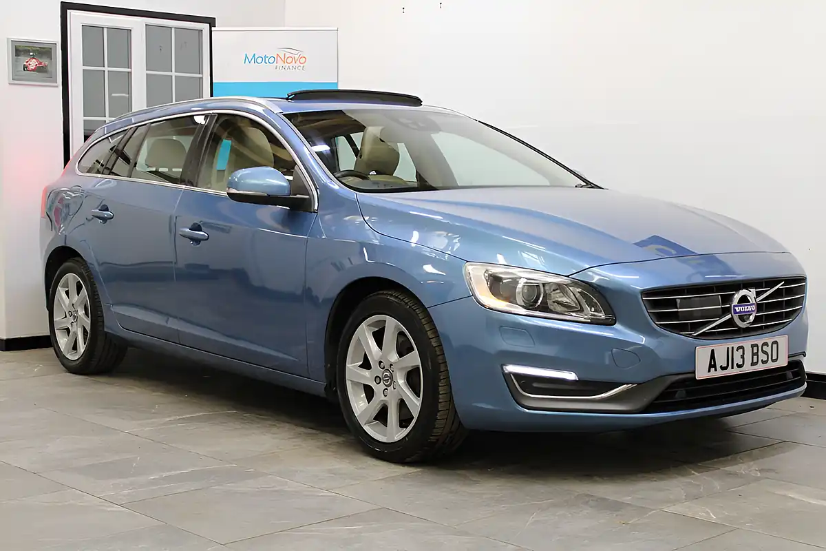 Used 2013 Volvo V60 Se Lux Nav Power Blue - Interior and Exterior details 7