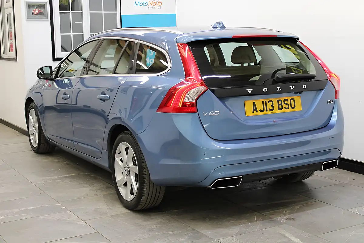 Used 2013 Volvo V60 Se Lux Nav Power Blue - Interior and Exterior details 9