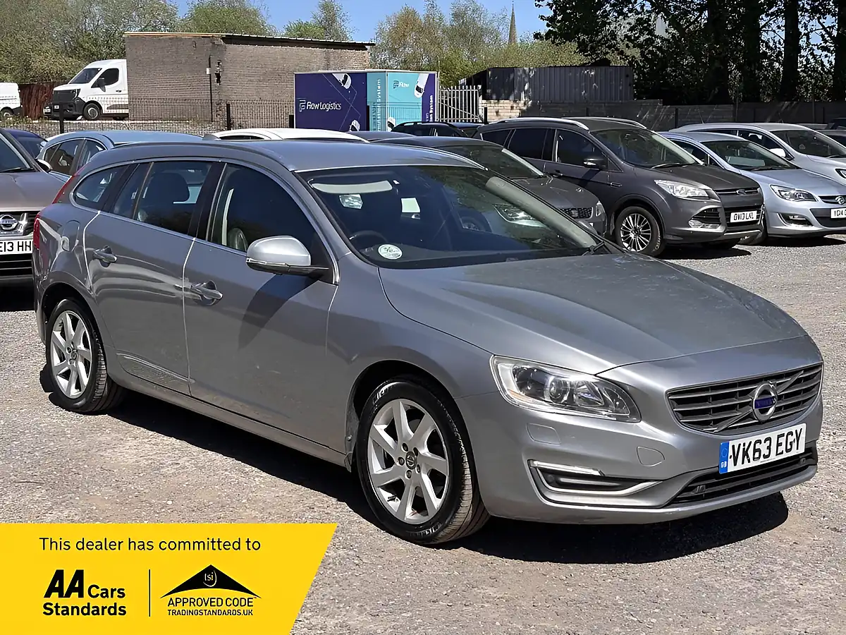 Used 2013 Volvo V60 Se Lux Nav Silver - Front View