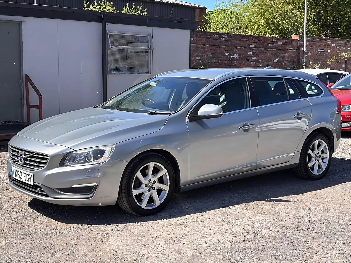 Used 2013 Volvo V60 Se Lux Nav Silver - Interior and Exterior details 3