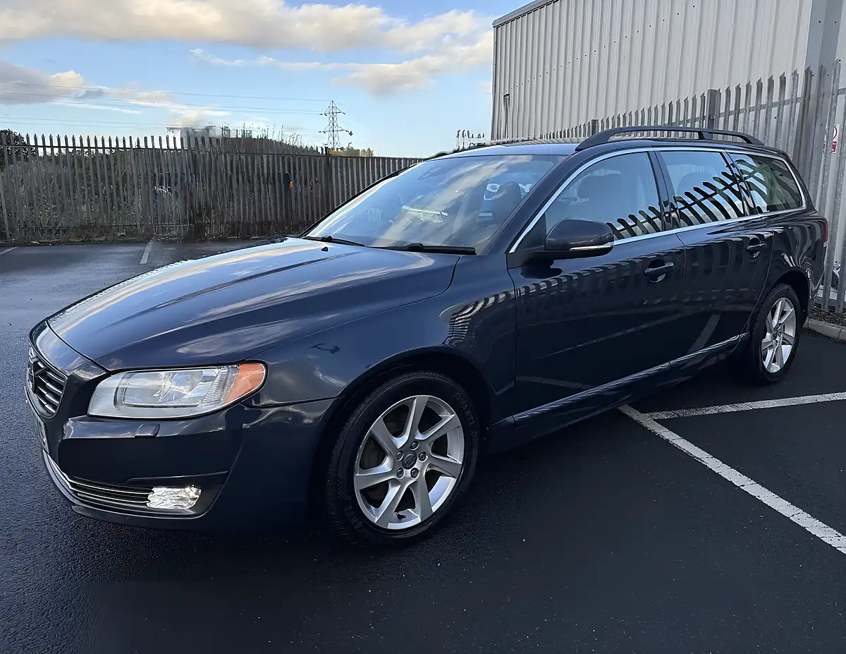Used 2013 Volvo V70 Se Blue - Interior and Exterior details 2