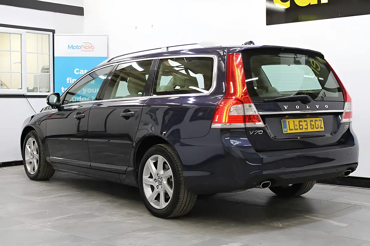 Used 2013 Volvo V70 Se Lux Blue - Interior and Exterior details 3