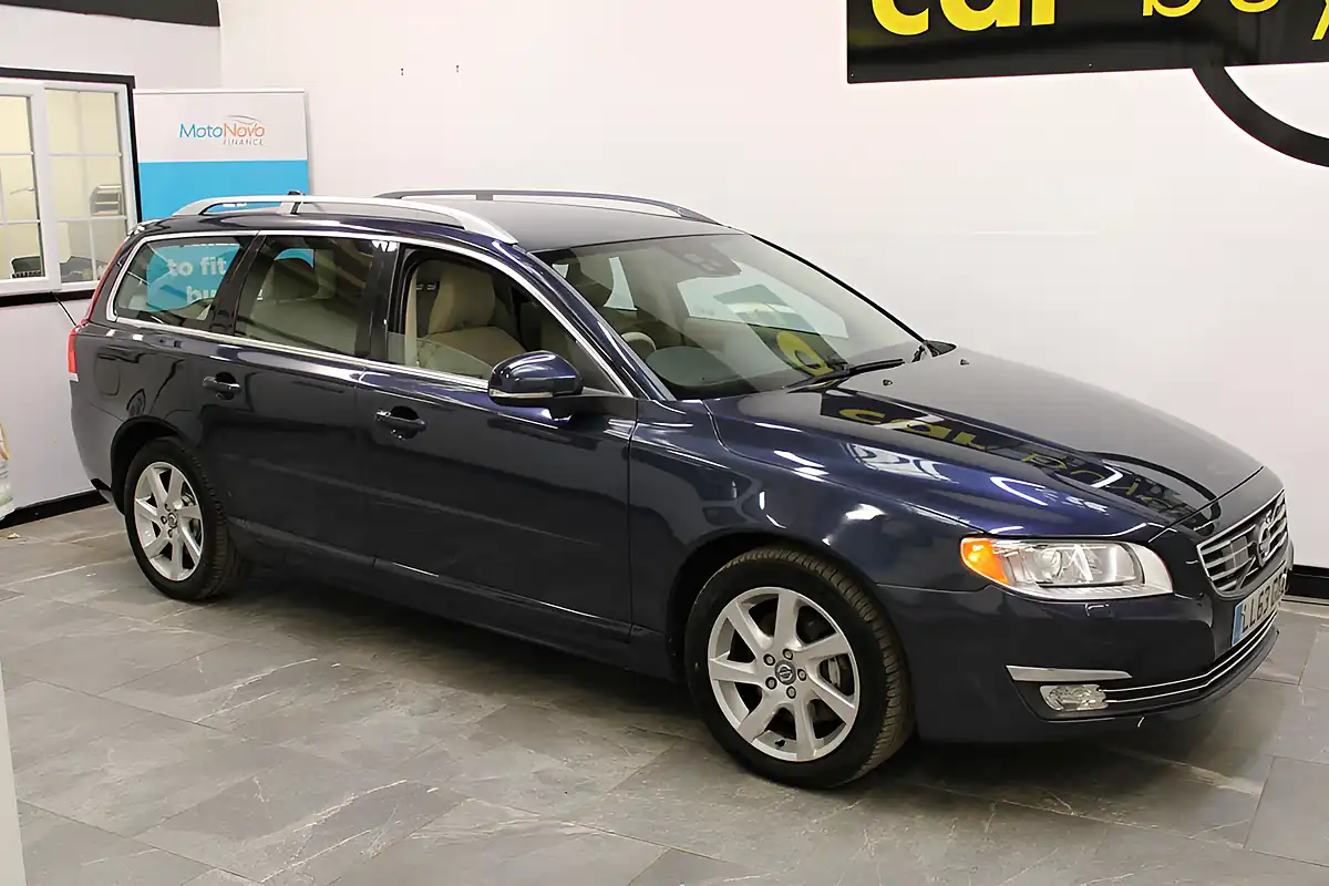 Used 2013 Volvo V70 Se Lux Blue - Interior and Exterior details 5