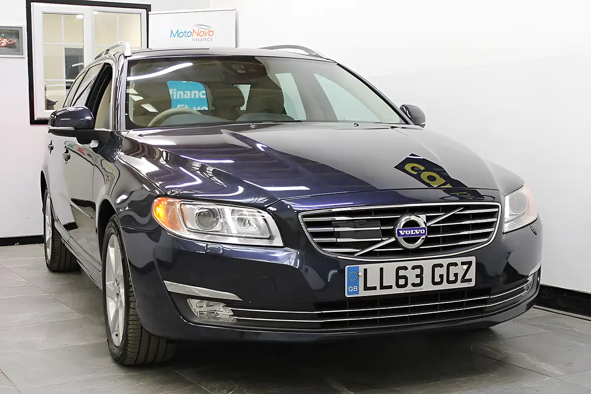 Used 2013 Volvo V70 Se Lux Blue - Interior and Exterior details 7