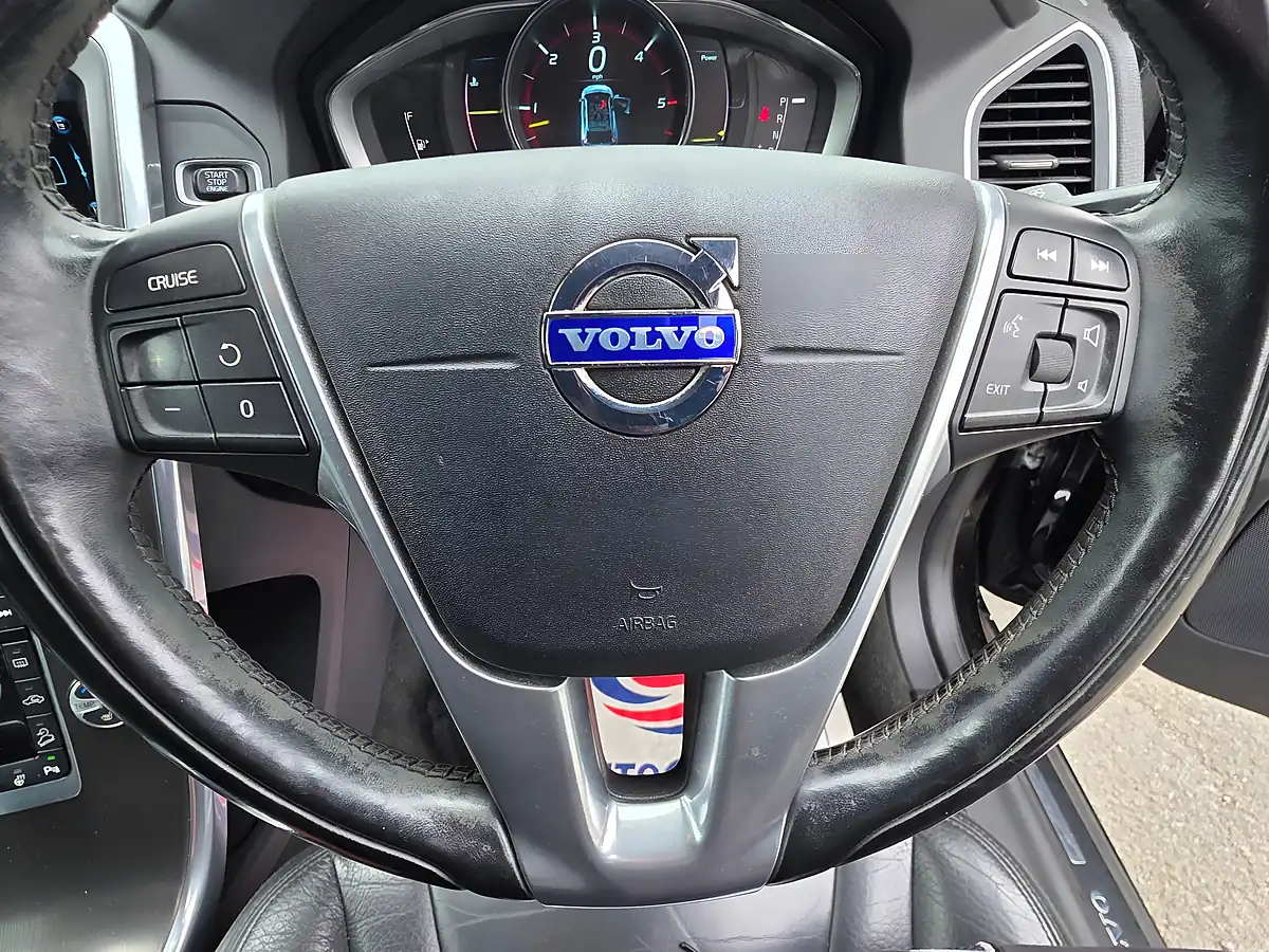 Used 2013 Volvo XC60 Se Lux Nav Black - Interior and Exterior details 15