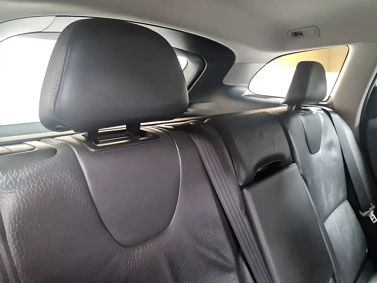 Used 2013 Volvo XC60 Se Lux Nav Bright Silver - Interior and Exterior details 19